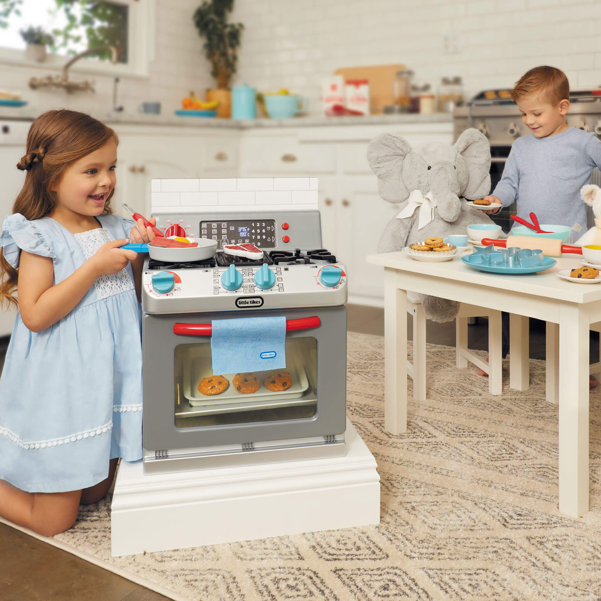 First Oven Little Tikes Official Little Tikes - Main Image
